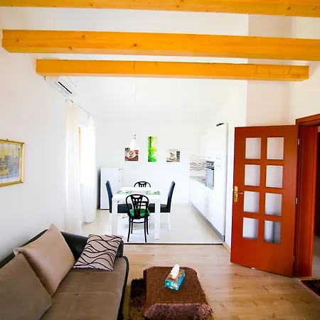 In Brisevo Apartment